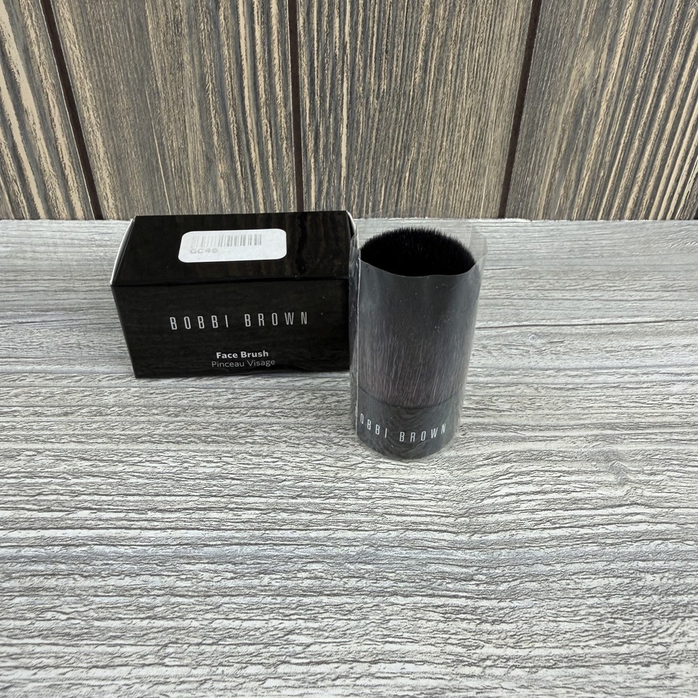 BOBBI BROWN - FACE BRUSH TRAVEL SIZE - 100% AUTHENTIC NIB  MSRP $34